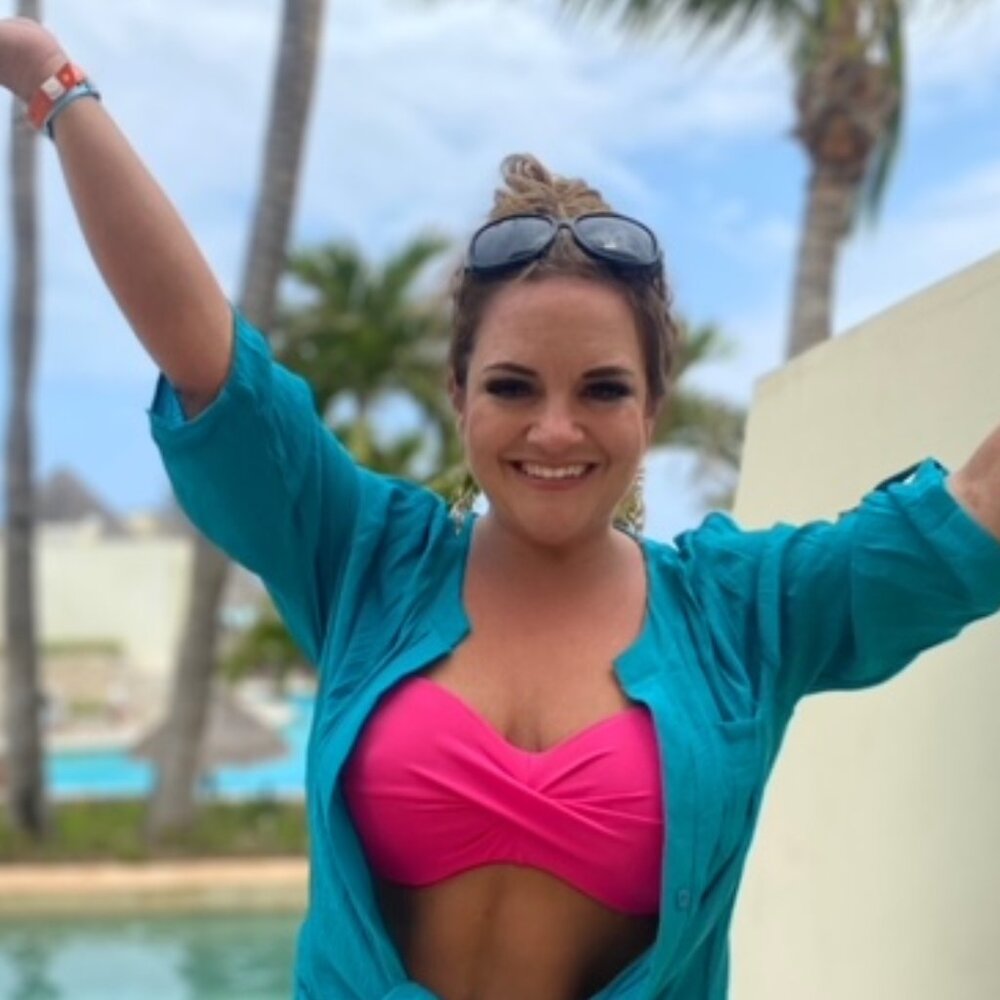 Meet your Posher, Luci